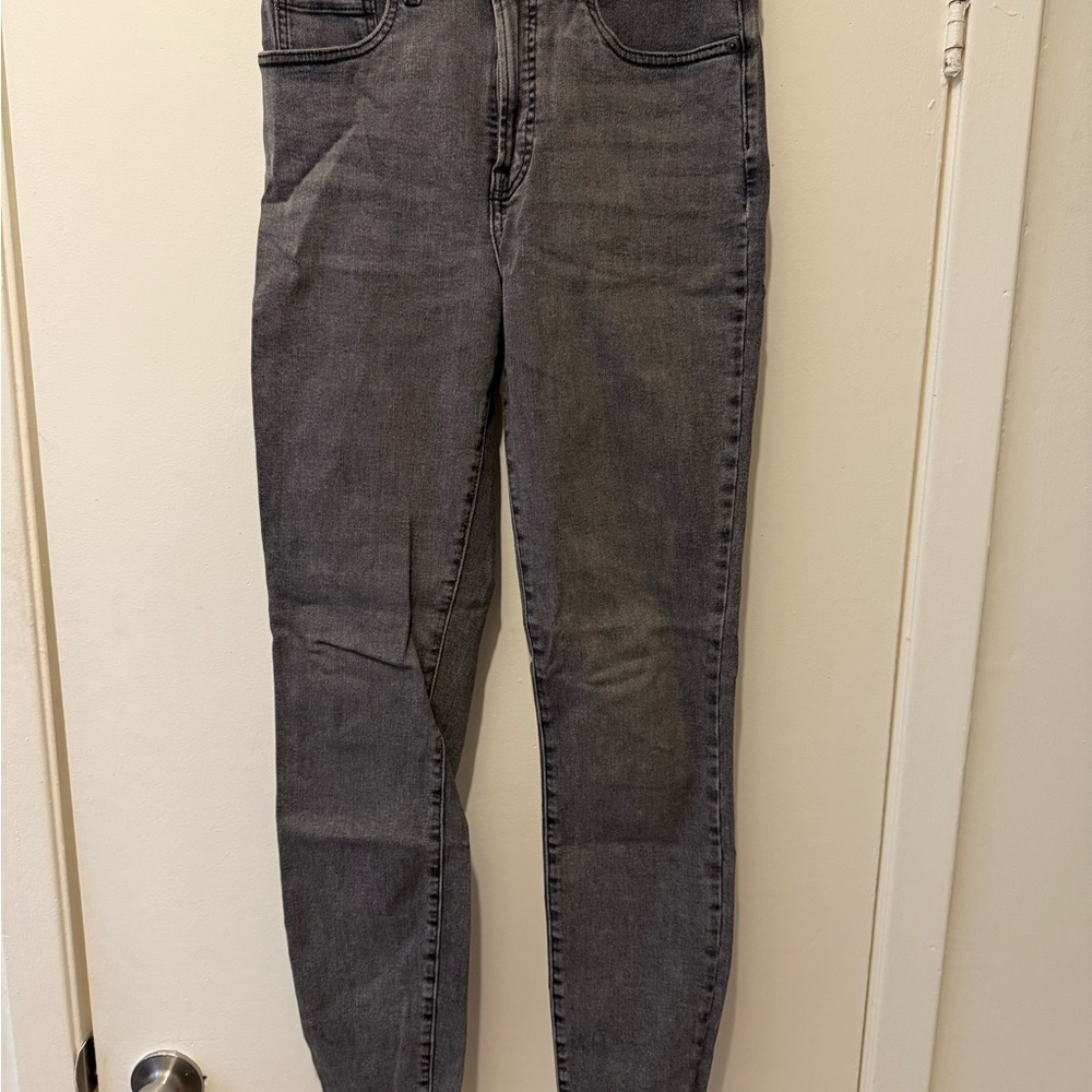 Gray High-Waisted Jeans